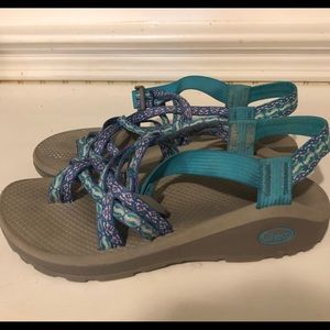 Women’s Chacos Size 8